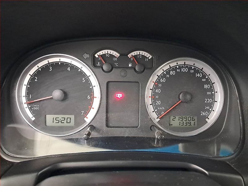 Volkswagen Golf (2003) 1.4 16V, nová STK - fotka 11 z 15