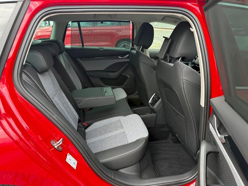 Škoda Octavia (2025) Combi 1.5 TSI 110 kW TopSelect - fotka 22 z 23