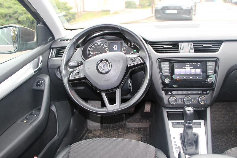 Škoda Octavia (2014) 2,0 TDI  DSG  ELEGANCE  - fotka 9 z 26