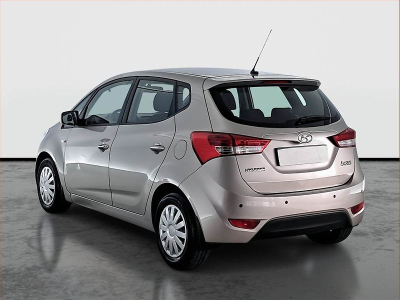 Hyundai ix20 (2016) 1.4 CVVT, ČR,1.maj - fotka 4 z 16