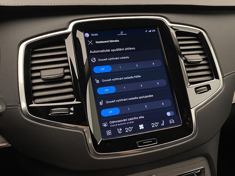 Volvo XC90 T8 AWD RECHARGE PLUS DARK CZ - fotka 48 z 73