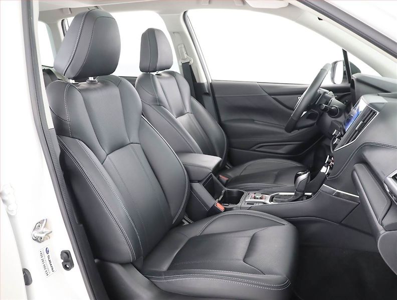 Subaru Forester (2023) 2.0 e-Boxer MHEV - fotka 9 z 29