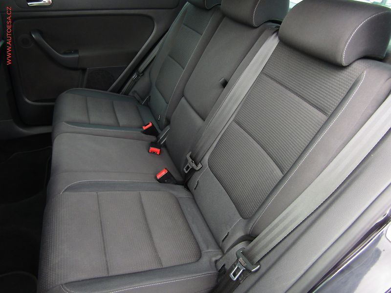Volkswagen Golf Plus (2011) 1.6 TDi, AC - fotka 10 z 18