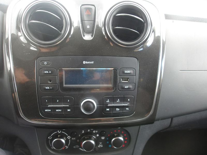 Dacia Logan 1,0i LPG+BENZIN ! - fotka 24 z 24
