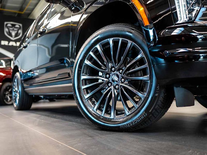 Cadillac Escalade (2026) 6.2 ESV Sport Platinum 2026 - fotka 45 z 45