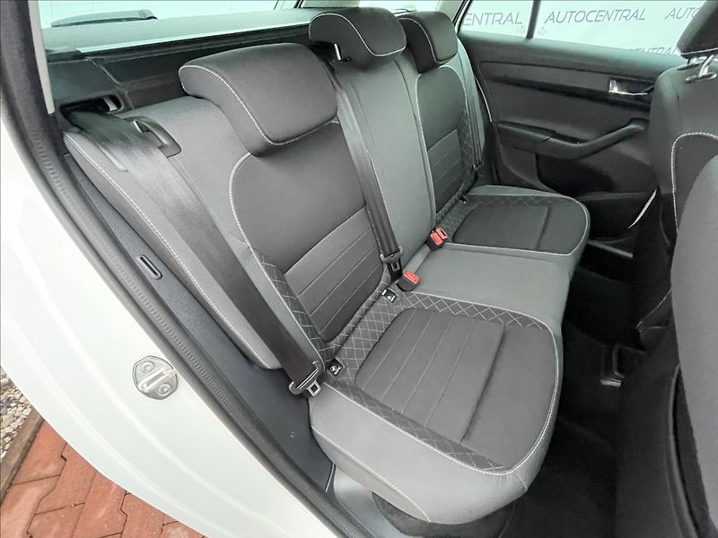 Škoda Fabia 1,0 TSi,1.maj.,ČR,po servisu - fotka 22 z 23