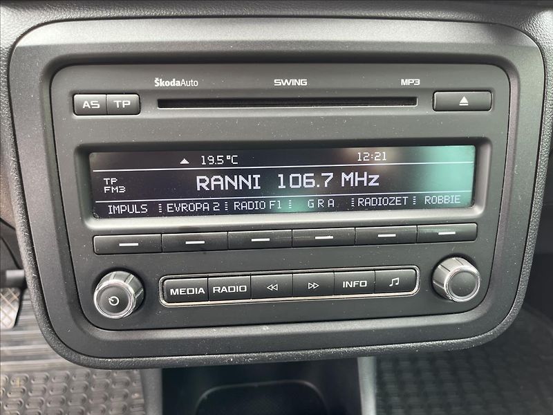 Škoda Roomster 1,2 TDi STYLE KLIMA ROZVODY - fotka 18 z 34