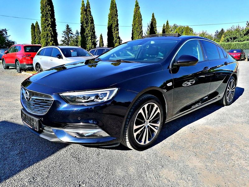 Opel Insignia (2020) 1.6 CDTi Innovation Head-Up - fotka 2 z 33