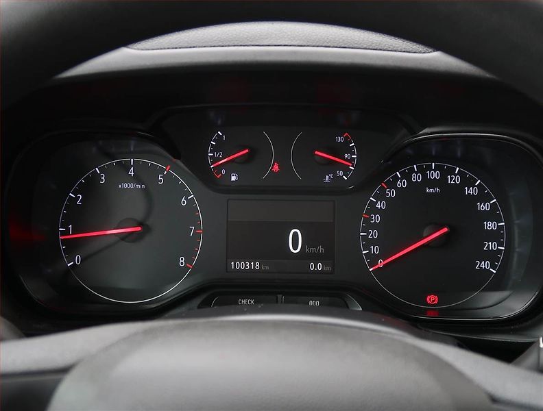 Opel Combo (2022) 1.5 CDTI, 3Místa, ČR, DPH - fotka 8 z 18