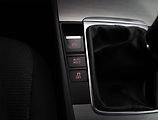 Volkswagen Passat (2011) 2.0 TDI, Tempomat - náhled 12