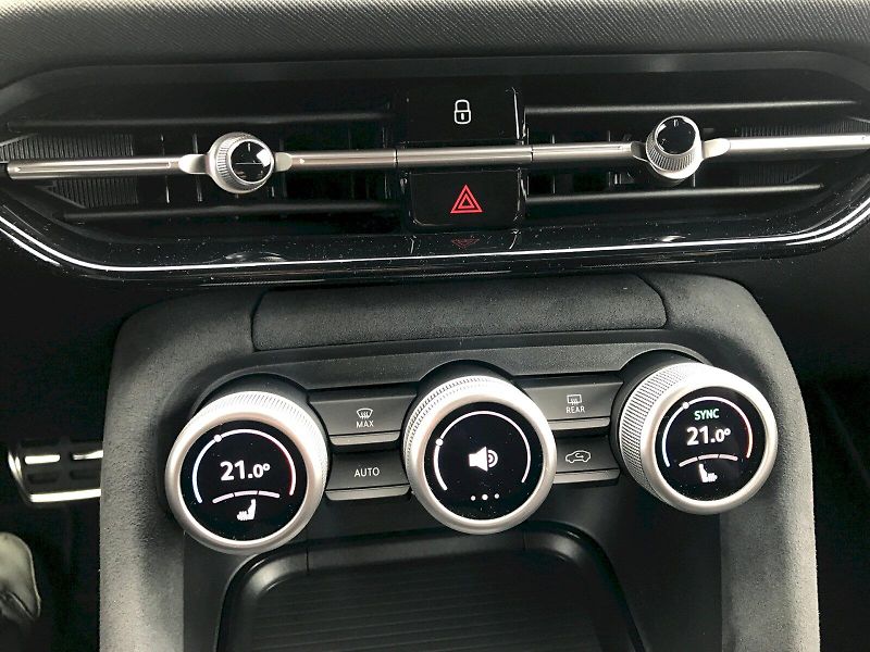 Škoda Kodiaq (2025) SPORTLINE 4X4 TD 142/2.0 A7A - fotka 11 z 28