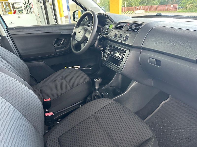 Škoda Fabia (2010) 1.2TSi 73500KM - fotka 8 z 14