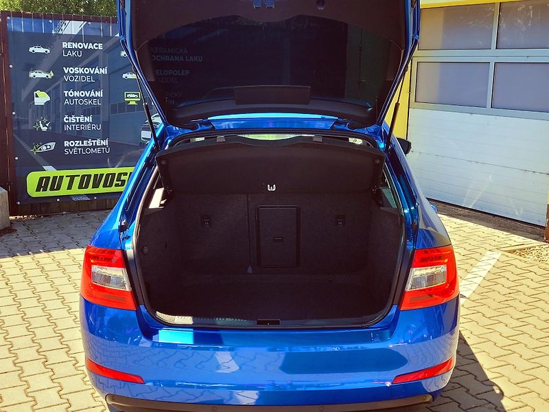 Škoda Octavia Elegance *SERV.KN,BIXENONY   - fotka 15 z 48