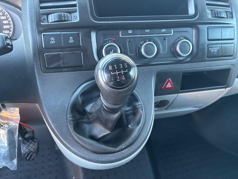 Volkswagen Transporter (2013) 2.0TDi, 84KW - fotka 12 z 18
