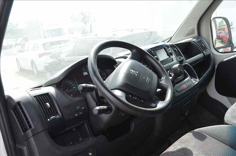 Peugeot Boxer (2016) 2,2 D - fotka 10 z 16