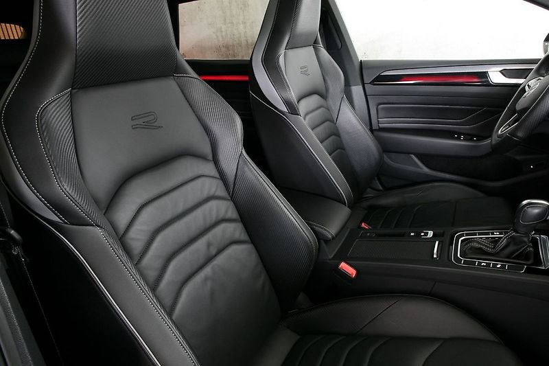 Volkswagen Arteon Shooting Brake 2.0TSI 140kW R-Line Tažné H/K - fotka 17 z 39