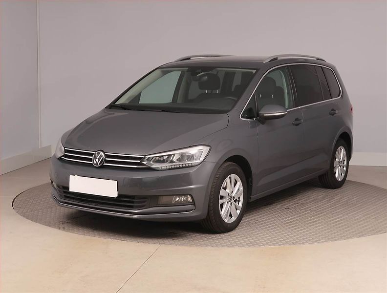 Volkswagen Touran (2023) 2.0 TDI - fotka 2 z 16