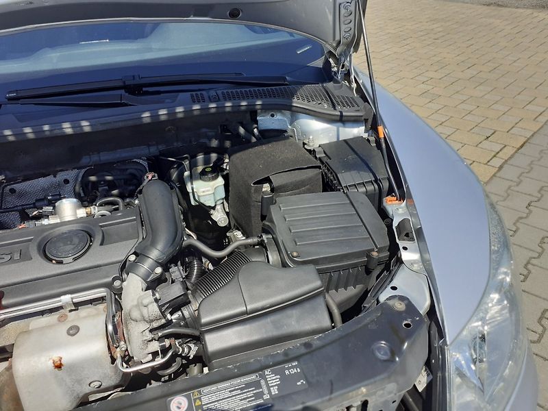 Škoda Octavia (2011) 1.4 TSi AMBIENTE - fotka 20 z 35