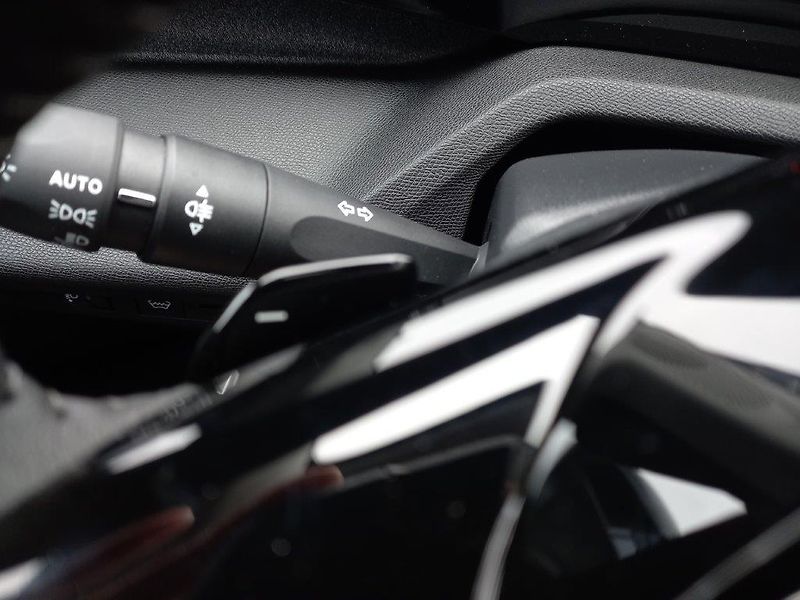 Peugeot 308 (2026) SW ALLURE Hybrid 145 e-DCS6  - fotka 21 z 33