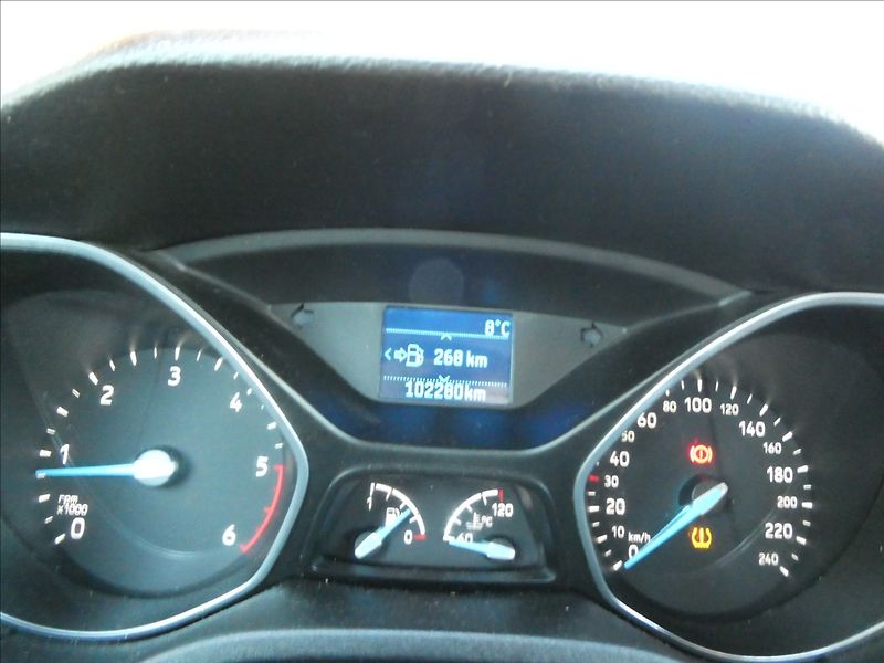 Ford Focus 1,5 TDCi Combi,po servise+STK - fotka 29 z 51