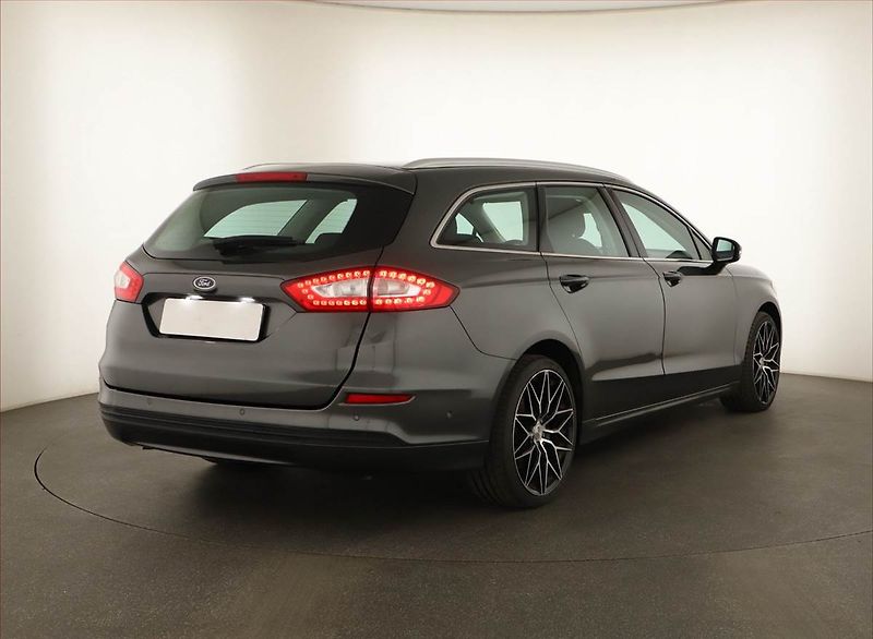 Ford Mondeo (2015) 2.0 TDCI, Serv.kniha, Navi - fotka 5 z 14