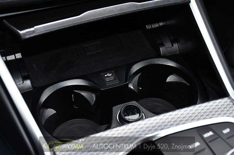 BMW Řada 3 320d xD M-SPORT PANORAMA H/K  - fotka 35 z 57