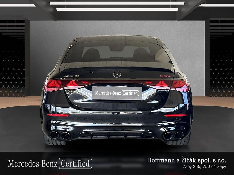 Mercedes-Benz Třídy E 53 AMG Hybrid 4MATIC+ - fotka 6 z 20