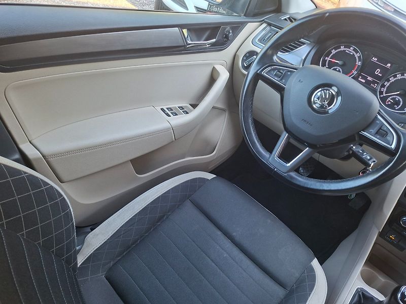 Škoda Rapid (2018) 1.0TSI 81kW -NOVÉ V ČR-VÝBAVA - fotka 12 z 46