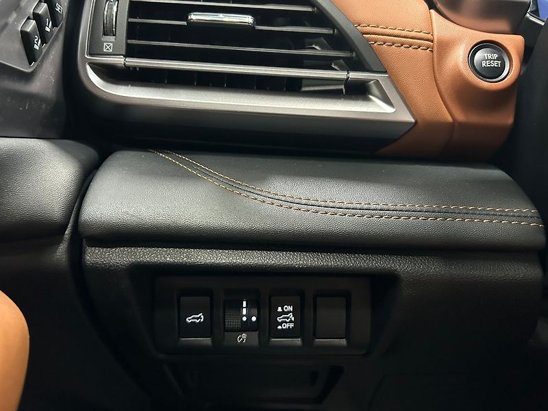 Subaru Outback (2023) 2.5 TOURING 2023 | Záruka - fotka 36 z 52