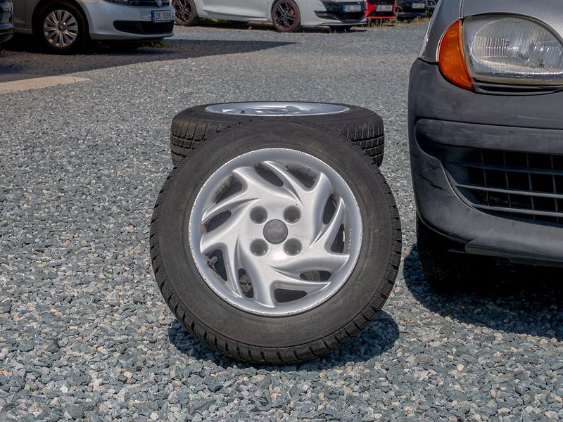 Fiat Seicento (2000) 0.9i - 2x KOLA - fotka 22 z 23