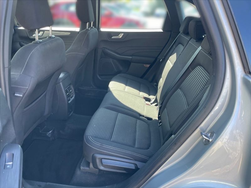 Ford Kuga 1,5 EB 110 Titanium - fotka 8 z 11