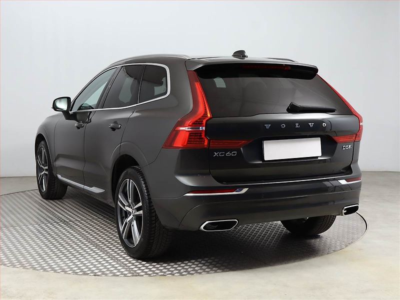 Volvo XC60 (2017) Inscription D5 AWD - fotka 4 z 20