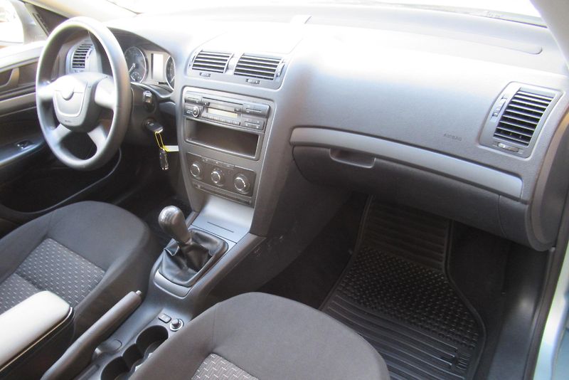 Škoda Octavia 1.2 TSi KLIMA PŮVOD ČR - fotka 10 z 28