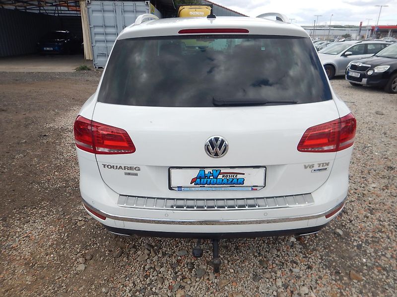 Volkswagen Touareg 3.0 TDI V6, 4x4, DSG - fotka 7 z 31
