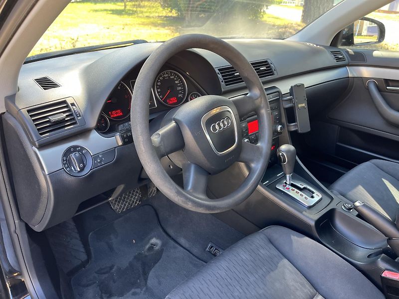 Audi A4 2,7 TDI V6 /132 kW /  - fotka 13 z 31