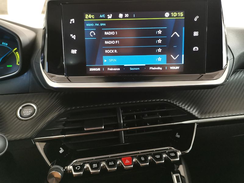 Peugeot 208 (2023) e LED APPCAR TOVARNÍ ZÁRUKA  - fotka 20 z 26