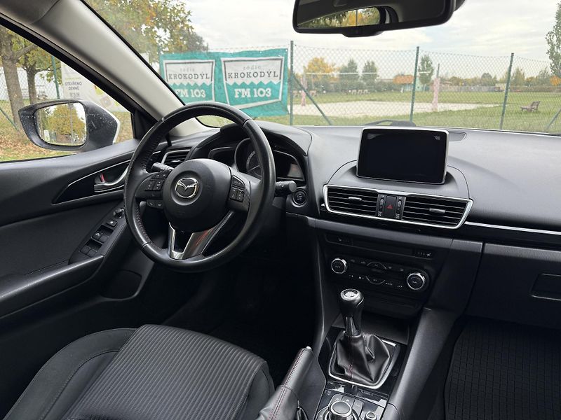 Mazda 3 2.0 Center-Line - fotka 25 z 34
