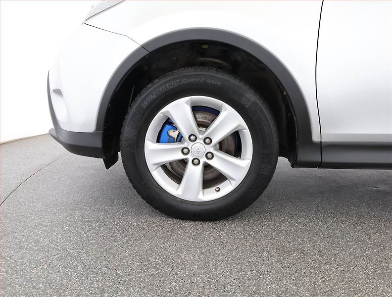 Toyota RAV4 (2014) 2.2 D-4D, 4X4, Automat - fotka 16 z 16