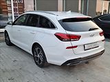 Hyundai i30 1.0 T-Gdi Family Smart Kombi - náhled 8