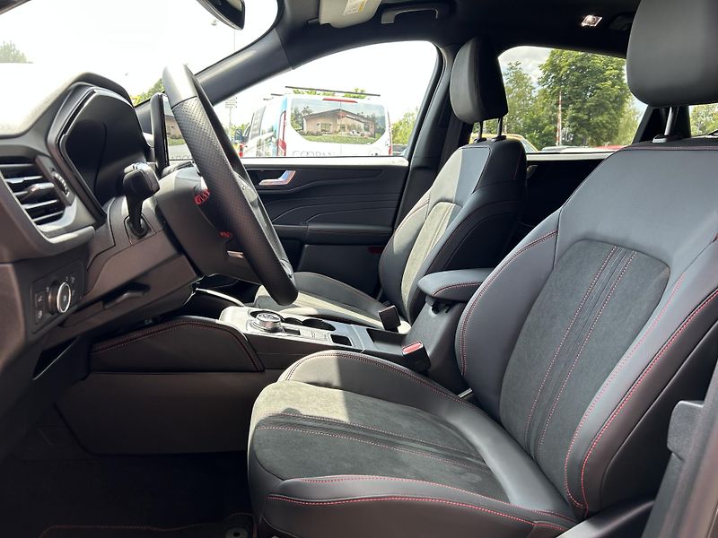 Ford Kuga ST-Line X 2.5 PHEV 178 kW - fotka 20 z 39