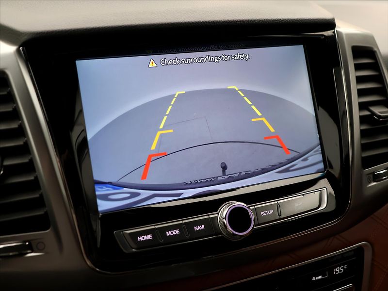 SsangYong Rexton 2,2 e-XDI 133kW Aut. Premium - fotka 28 z 41