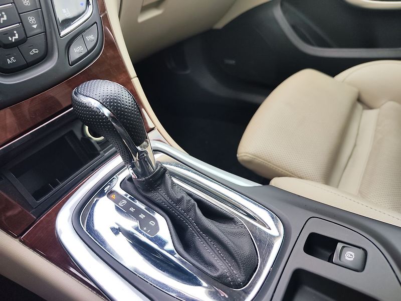Opel Insignia 2.0 CDTI/125kW Sports AT  4x4 - fotka 23 z 33