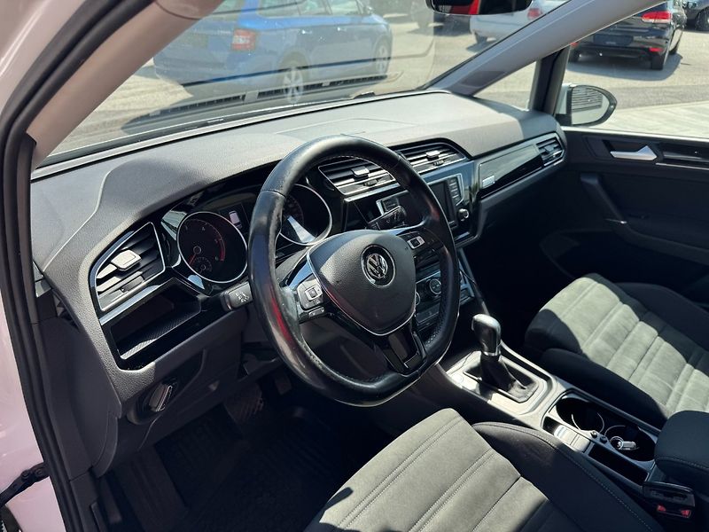 Volkswagen Touran (2017) Comfortline 2.0 TDI 110kW DSG - fotka 11 z 40