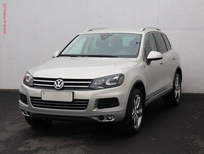 Volkswagen Touareg (2014) 3.0 TDi 4X4, DSG, bixen - fotka 3 z 3