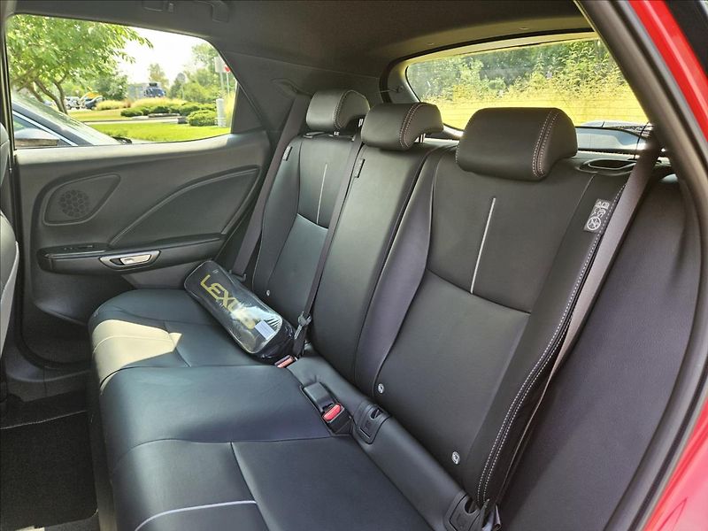 Lexus LBX 1,5 Relax Tech - fotka 11 z 16