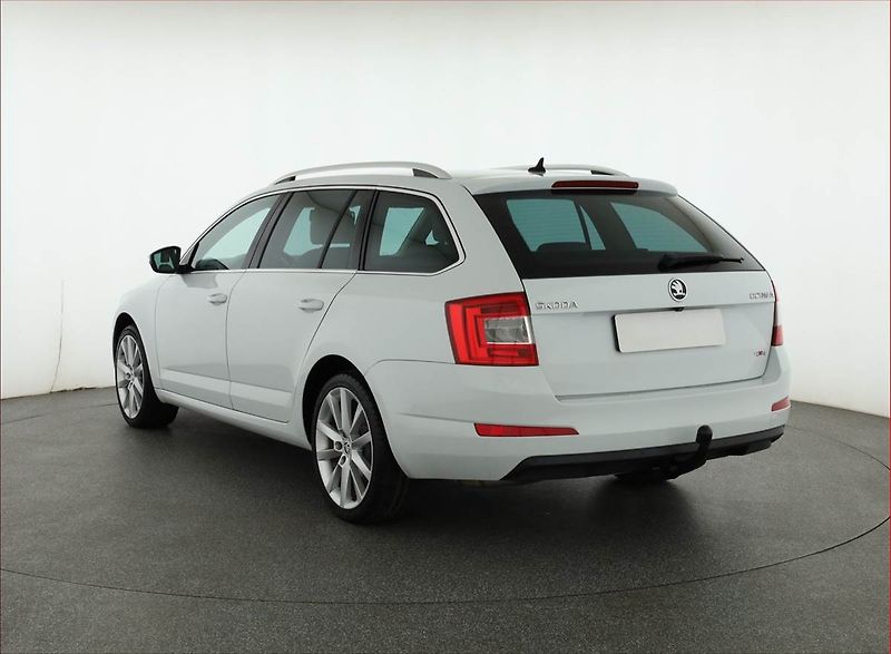 Škoda Octavia (2015) Style 2.0 TDI, 4X4, Automat - fotka 4 z 16