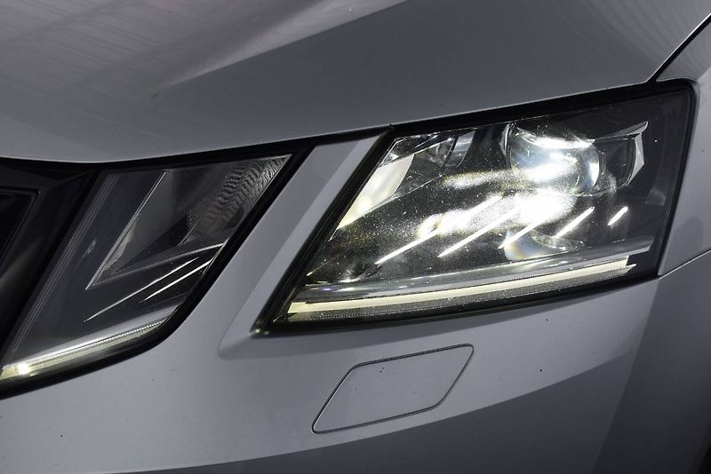 Škoda Octavia (2018) 2.0TDI 110kW, LED, nez. topení - fotka 23 z 25