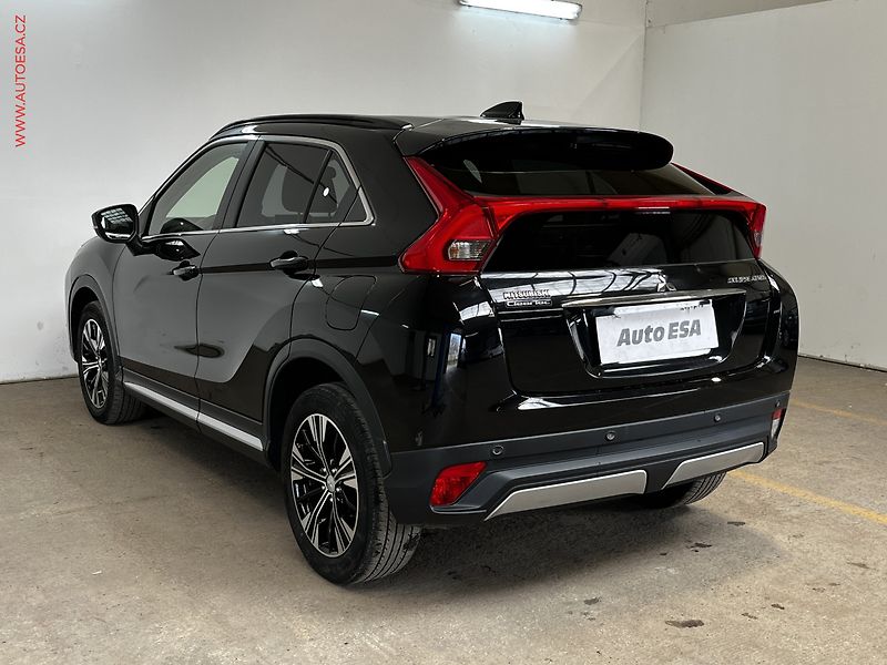 Mitsubishi Eclipse Cross (2018) 1.5 T-MIVEC, Intense - fotka 6 z 17