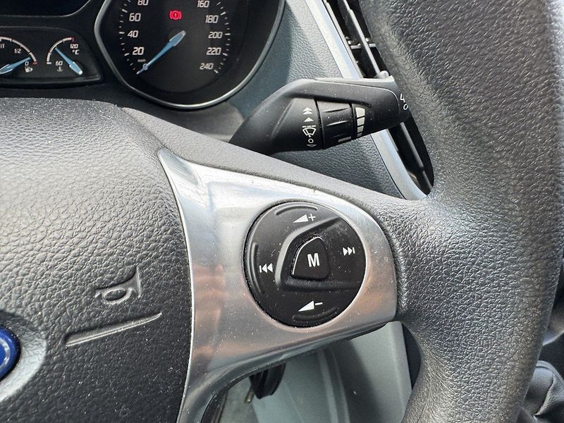 Ford C-MAX (2011) 1.6 Ti-VCT Klima Tažné - fotka 9 z 49