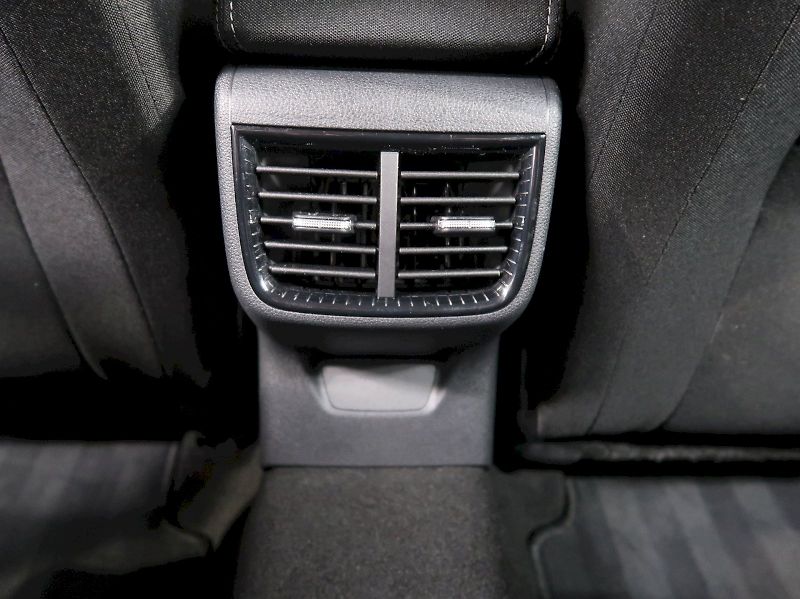 Škoda Fabia (2025) SELECTION 1.0TSI 70KW - fotka 35 z 38